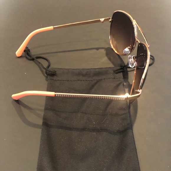 LIZ CLAIBORNE NWOT aviator sunglasses - Picture 2 of 5